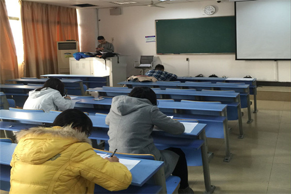 科创50逞强板块股东批量减持,7月解禁潮之前落袋为安?